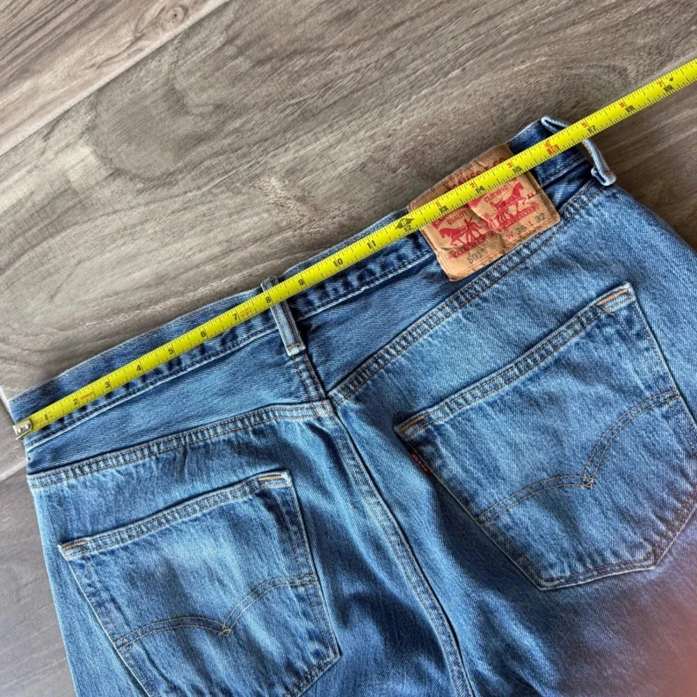 Levis 501 Original Fit Blue‎ Denim Jeans W32 L29 Distressed